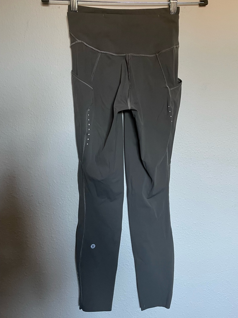 Lululemon Fast and Free High-Rise Tight Size 4 - Picture 5 of 6